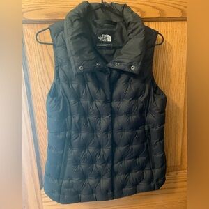 Northface Women’s Black Vest